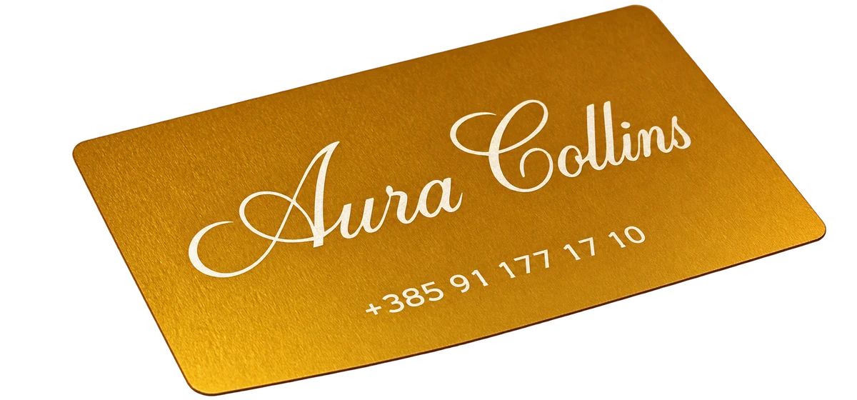 Izdelana zlata aluminijasta vizitka Aura Collins z graviranim napisom