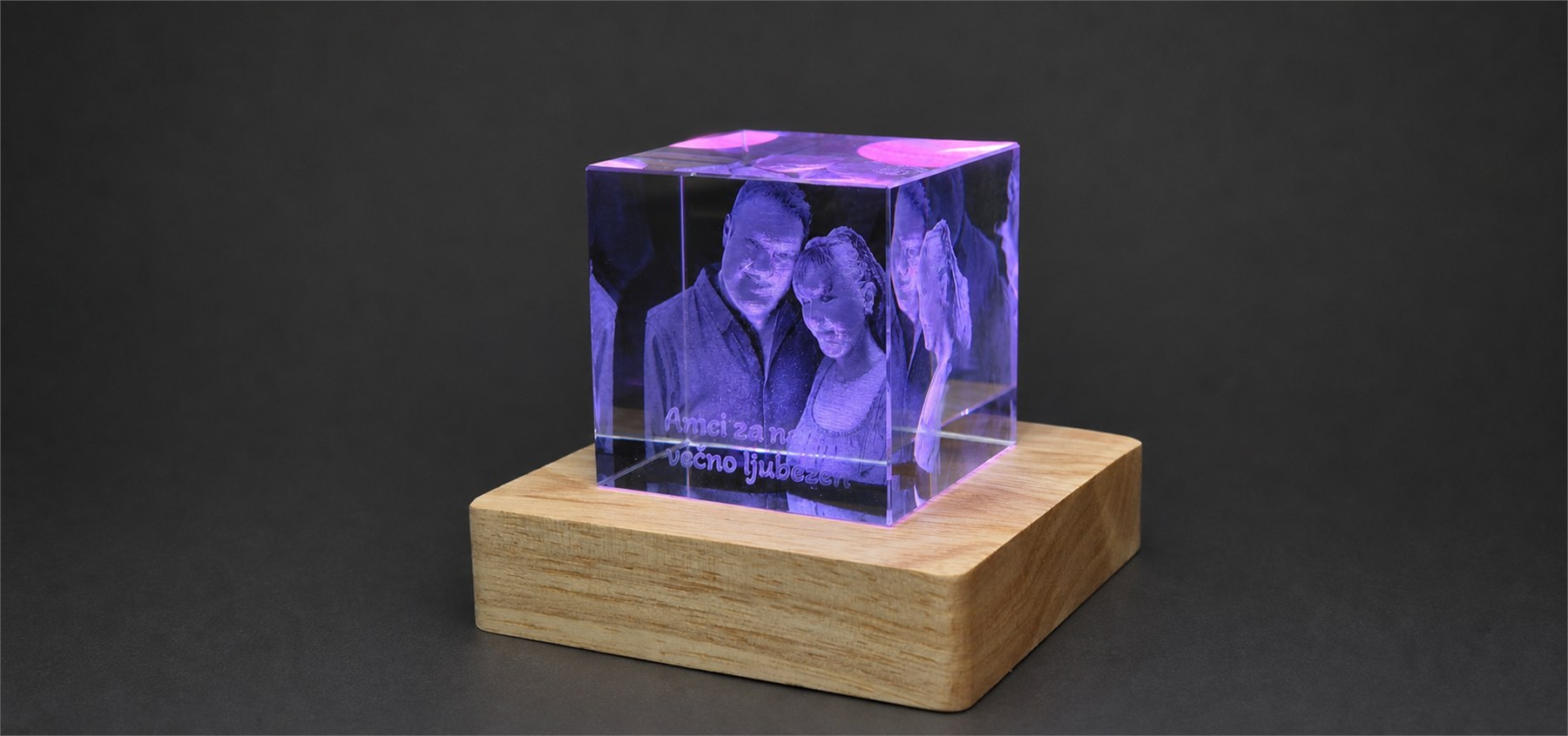 3D kristal z osebno fotografijo